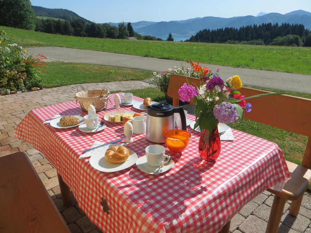 Ferienwohnung Brigitte Perner Nussdorf am Attersee Pokoj fotografie